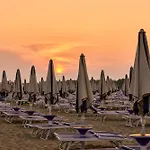 Lovely Flat With Side Sea View And Swimming Pool Bibione