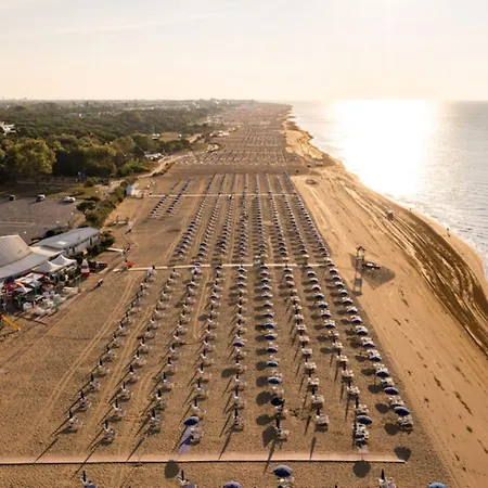 Appartamento Lovely Flat With Side Sea View And Swimming Pool