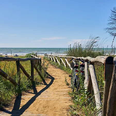 Lovely Flat With Side Sea View And Swimming Pool Apartment Bibione