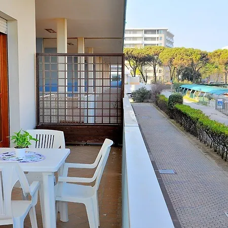 Lovely Flat With Side Sea View And Swimming Pool Bibione