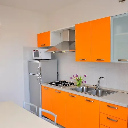 Lovely Flat With Side Sea View And Swimming Pool