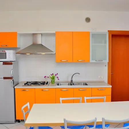 Lovely Flat With Side Sea View And Swimming Pool *