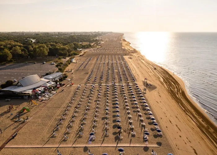 Apartment Lovely Flat With Side Sea View And Swimming Pool