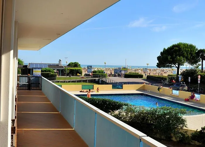 Lovely Flat With Side Sea View And Swimming Pool *